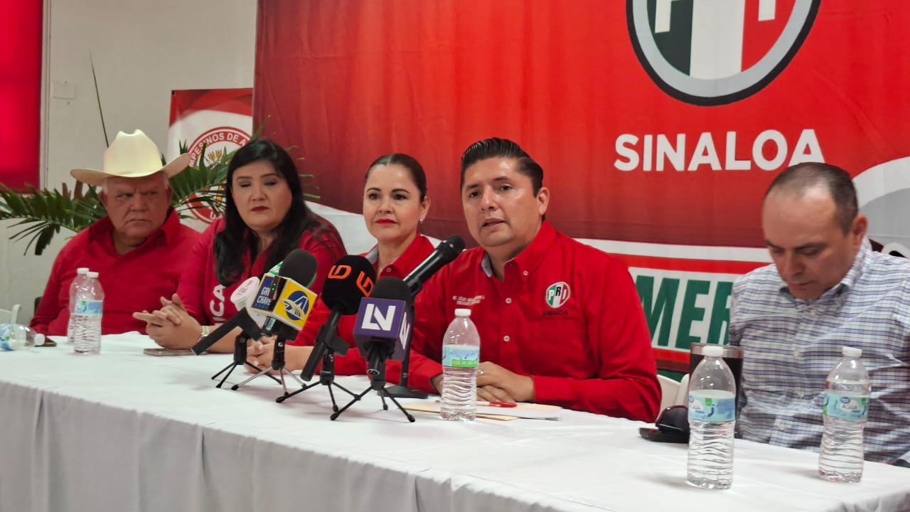 Conferencia de prensa PRI