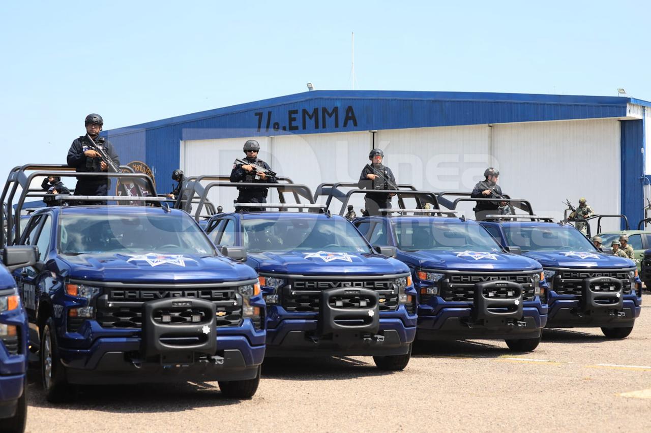 Gabinete de Seguridad entrega 100 patrullas a la Policía de Sinaloa