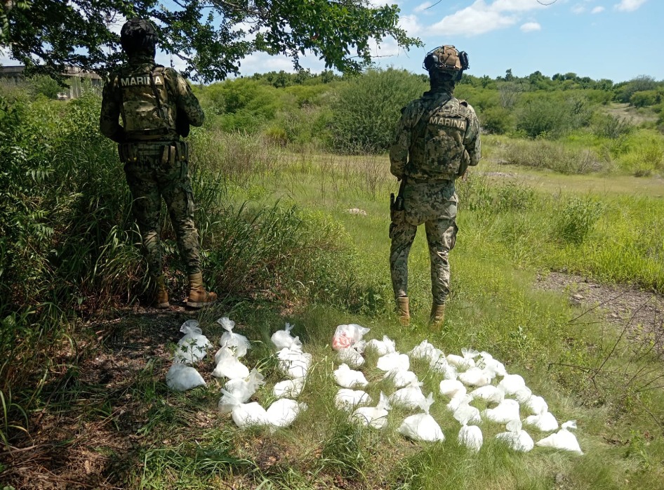 Personal naval asegura 19 kilos de metanfetamina en Angostura
