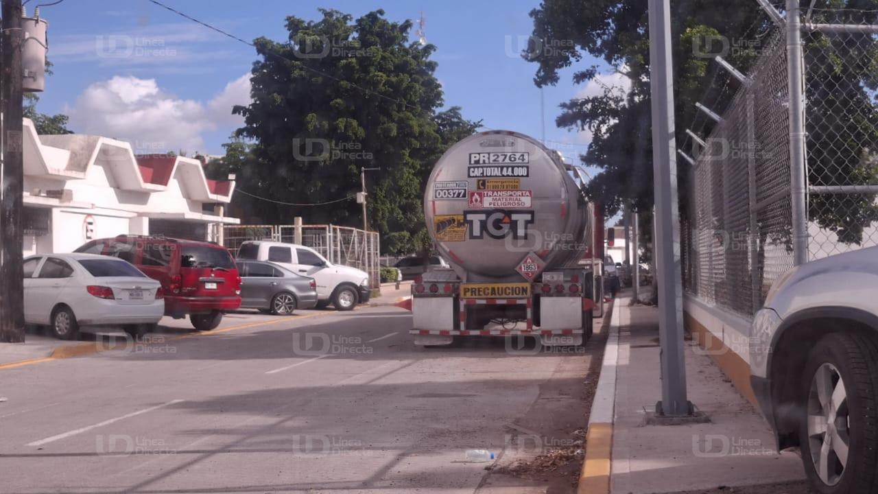 Pipa cargada con gas avión.