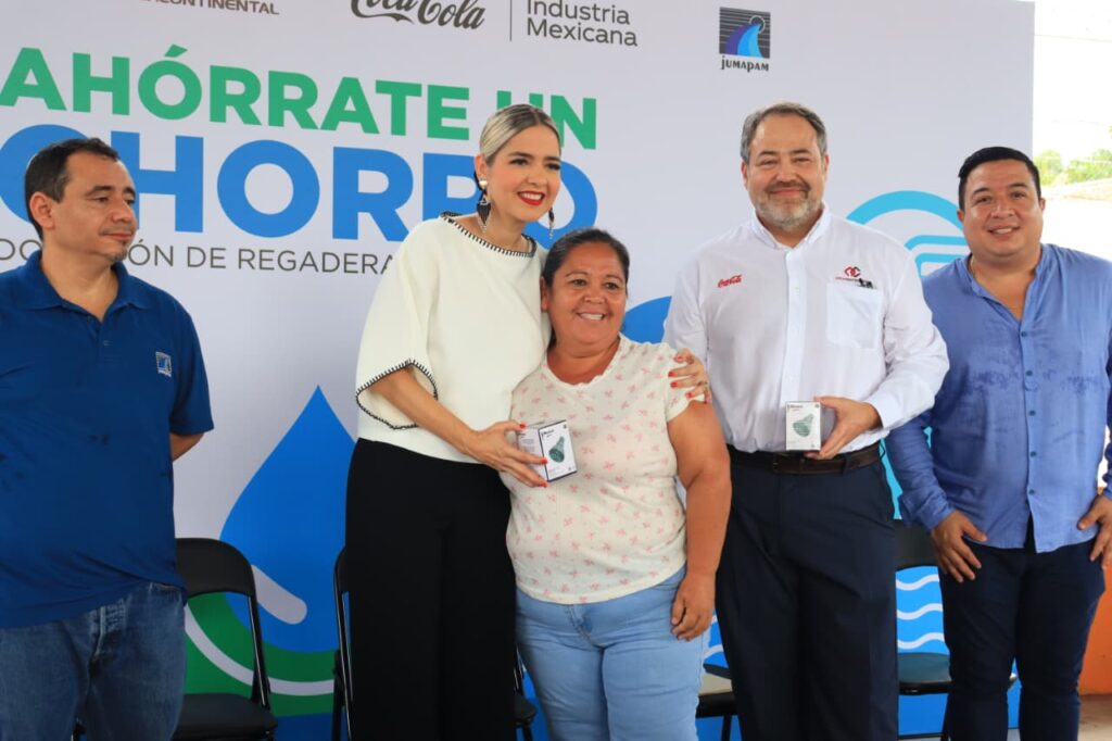 Entregan mil 500 regaderas ecológicas 