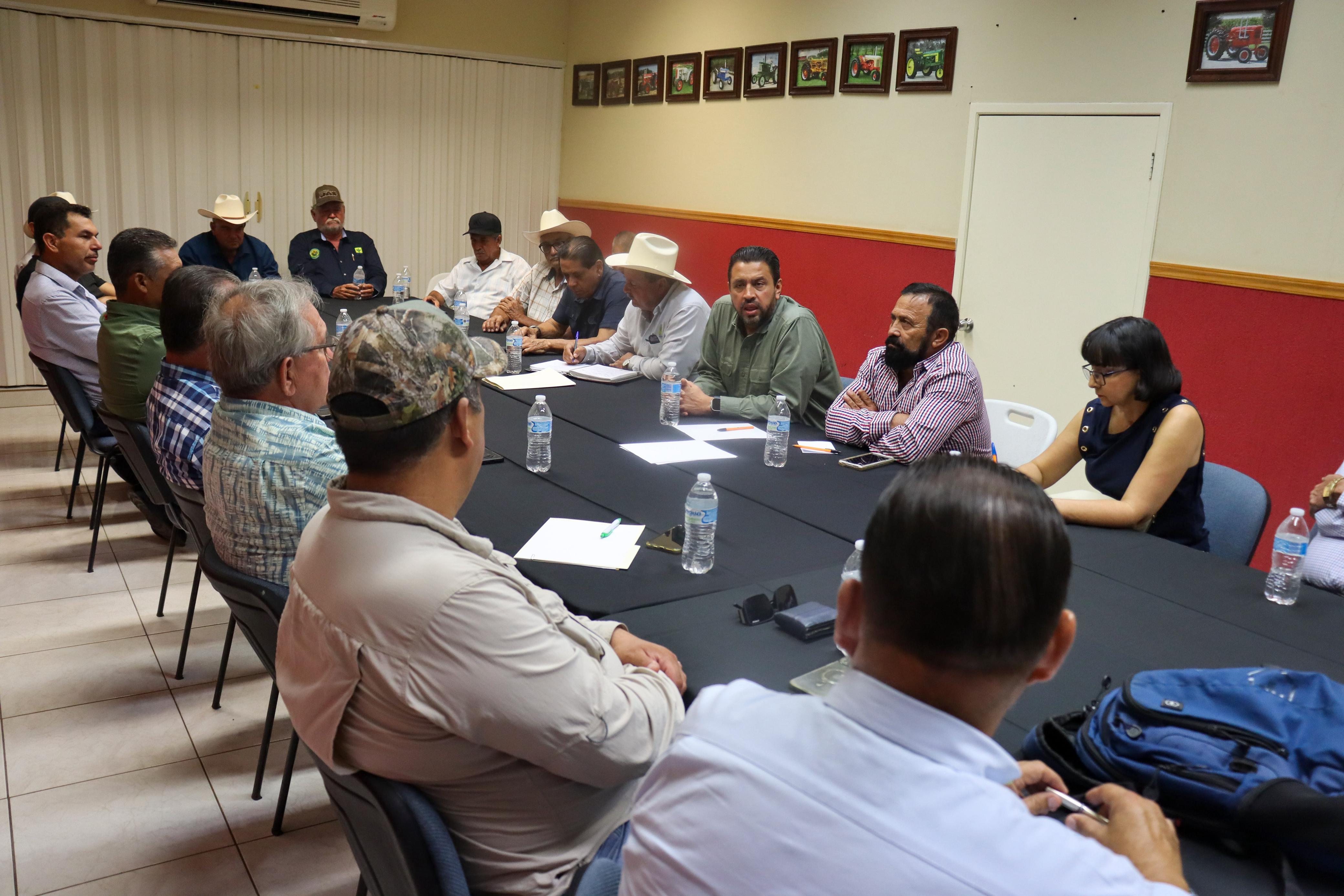 Reconocen liderazgo de Rocha Moya a favor del campo sinaloense