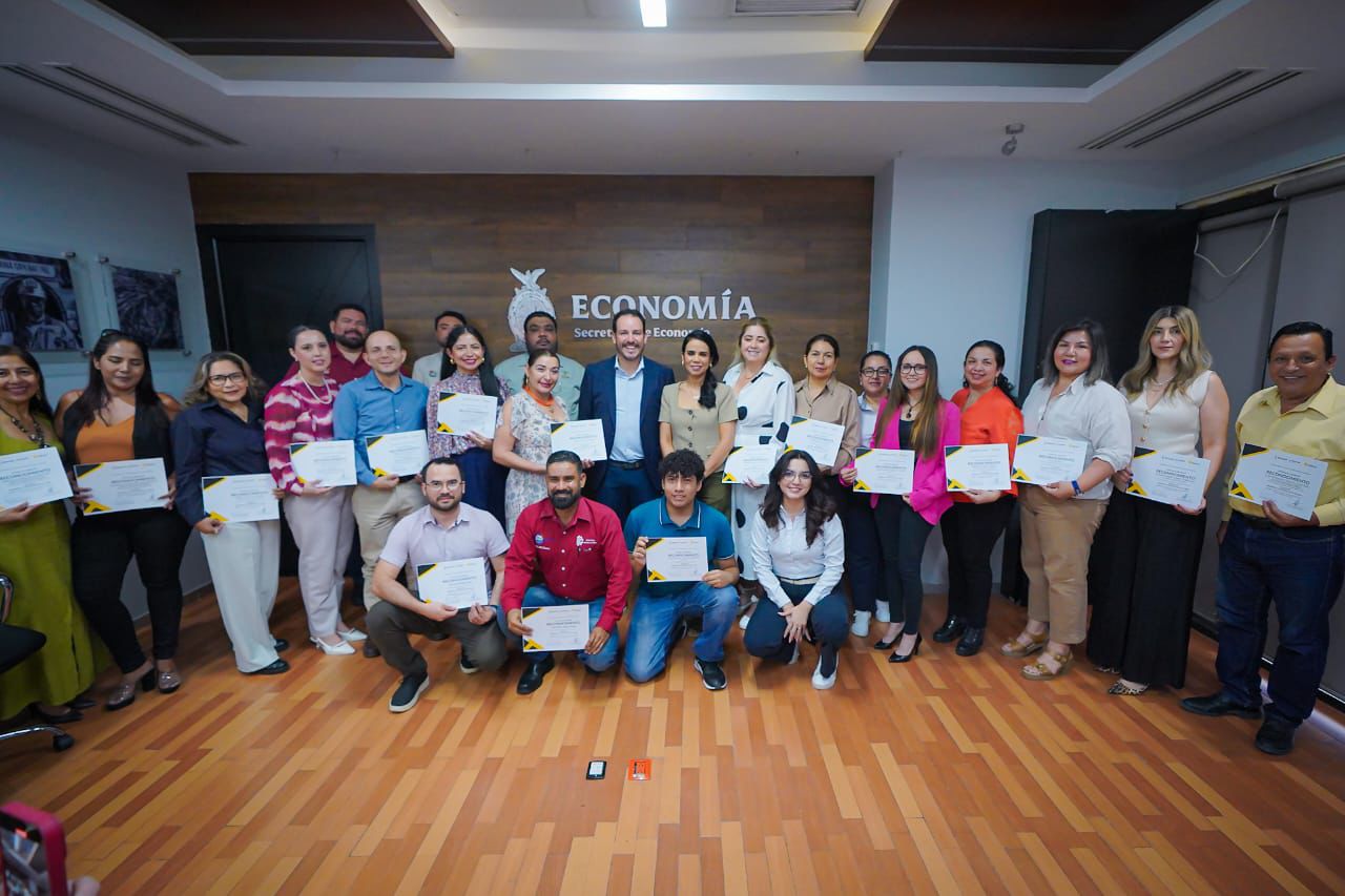 Entrega de reconocimientos en el Taller de Redacción de Patentes para Proyectos de Innovación.
