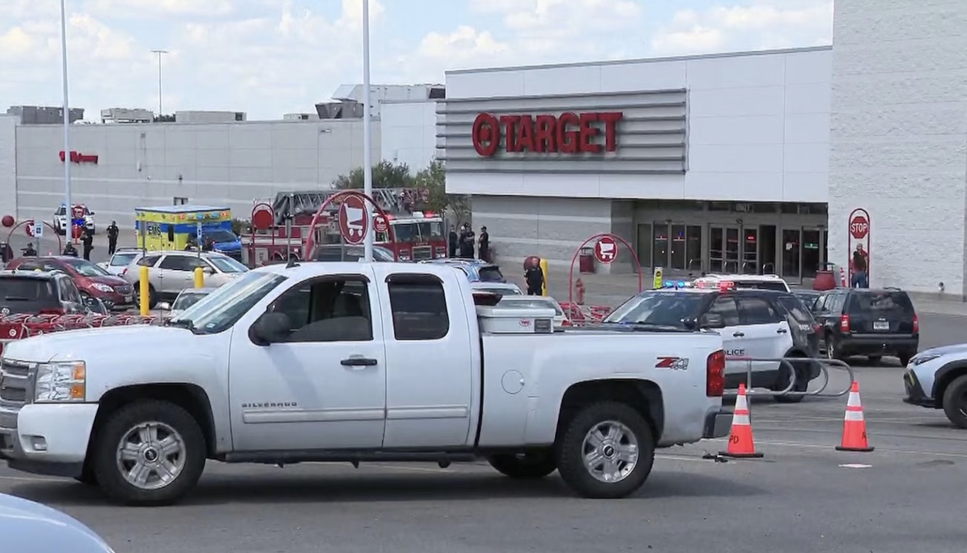 Tiroteo en Target de Austin deja tres muertos; capturan al agresor tras breve fuga
