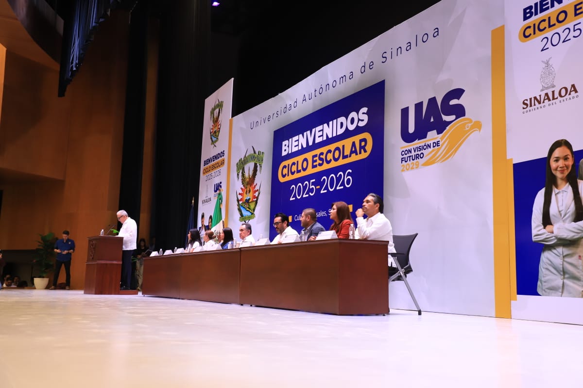 Rocha y Madueña ponen en marcha oficialmente el ciclo escolar en la UAS