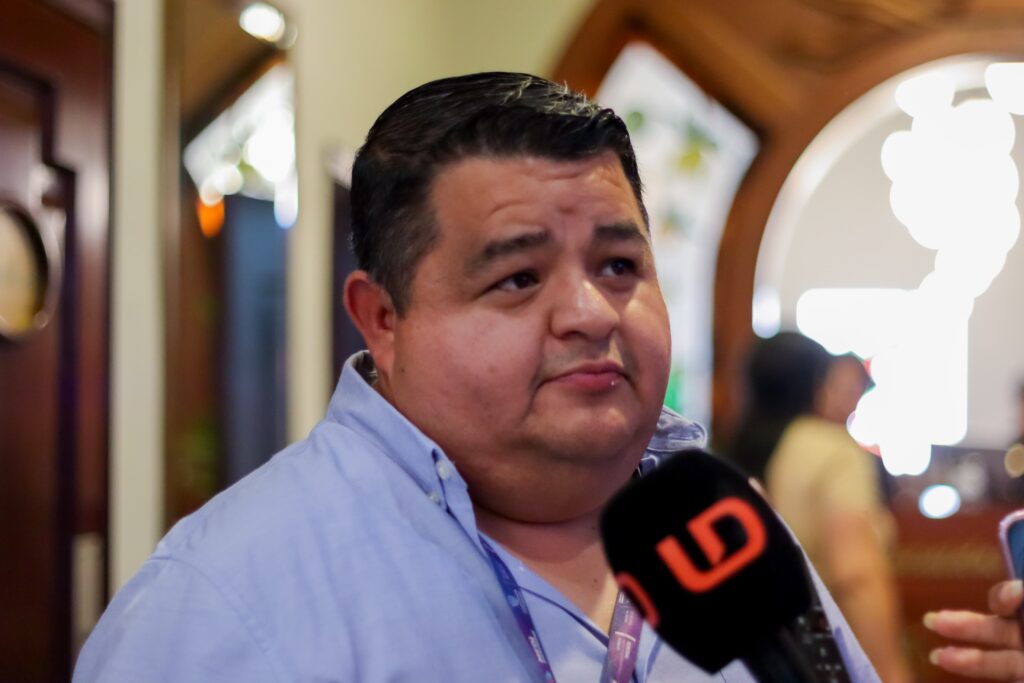 Víctor Iván Navarrete Lláñez.