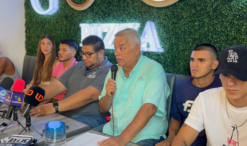 Jesús Zápar, promotor de Zápari Boxing, en conferencia de prensa