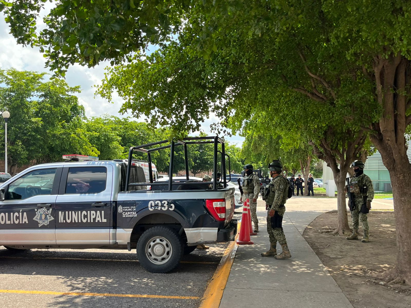 Militares y Estatales
