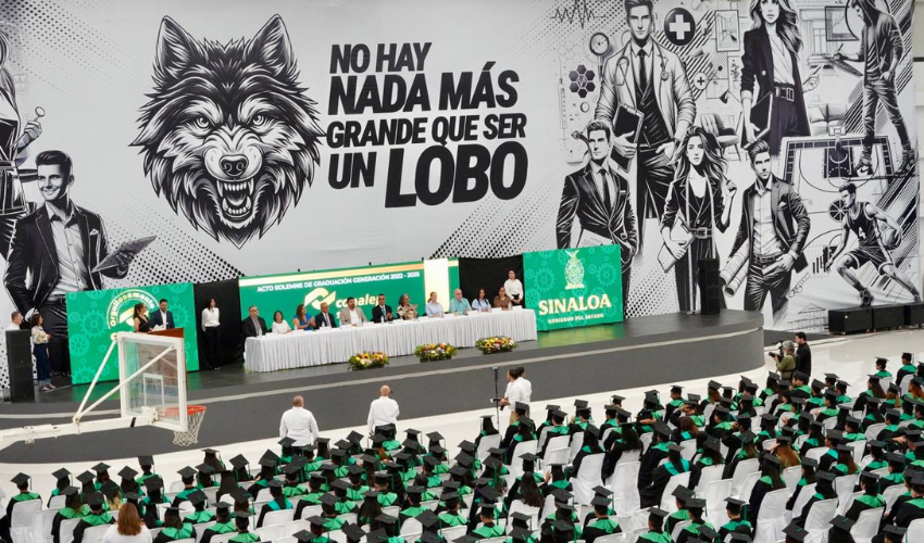 Graduación de estudiantes Conapel Mazatlán