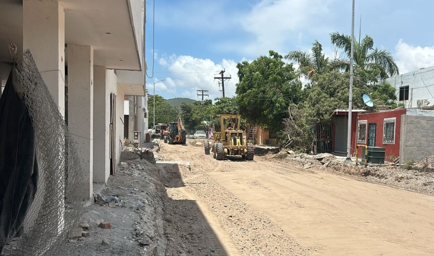 Trabajos de pavimentación en Los Mochis