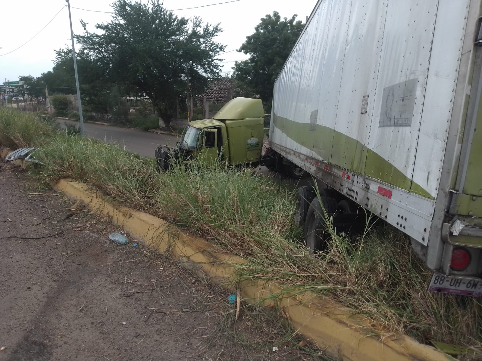El conductor de la unidad resultó ileso