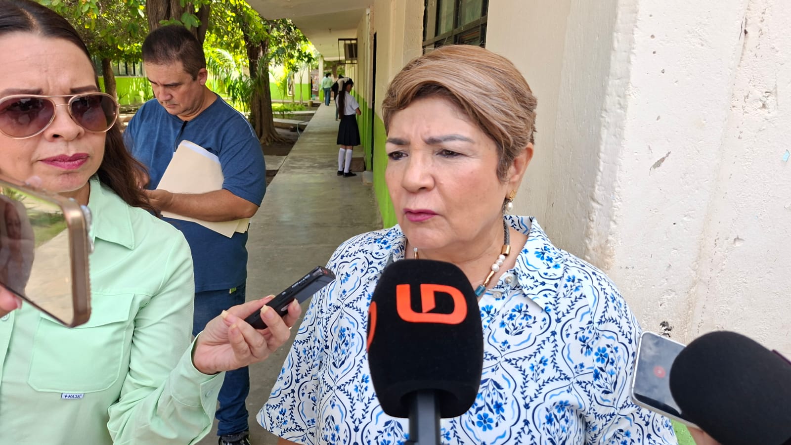 Alcaldesa de Guasave garantiza apoyo a rastreadoras y mantiene abiertas las puertas de su oficina