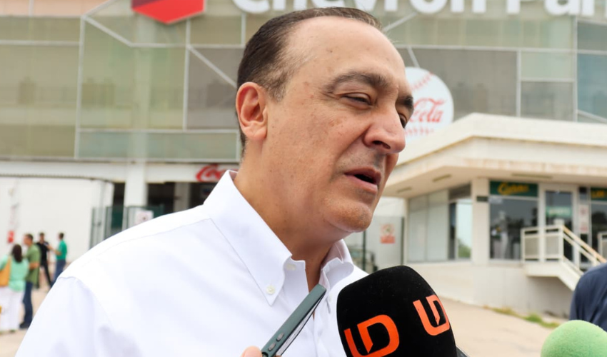 Antonio Menéndez, alcalde de Ahome, habla con Línea Directa y prensa de Sinaloa