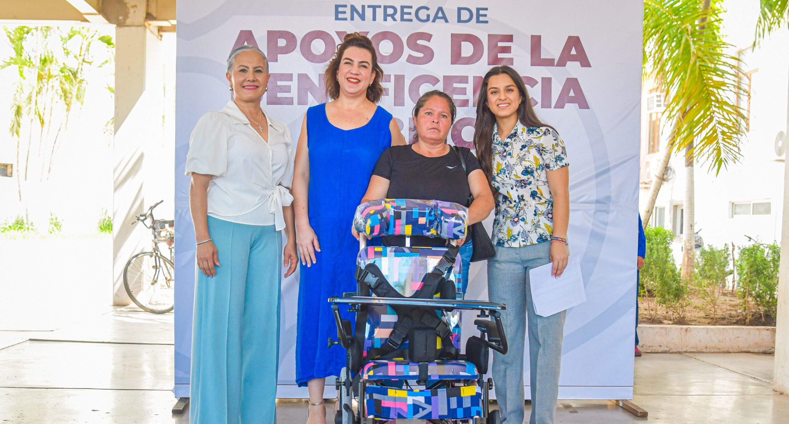 Entrega de aparatos funcionales en Salvador Alvarado.