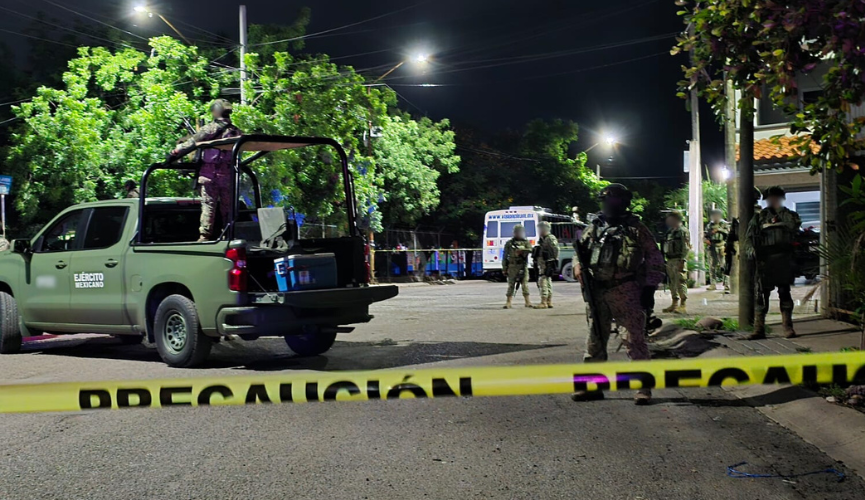 Elementos del Ejército Mexicano delimitan el perímetro tras el ataque armado hacia un hombre
