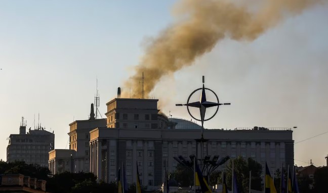 Rusia ejecuta su mayor ofensiva aérea contra Ucrania e impacta sede del Gobierno