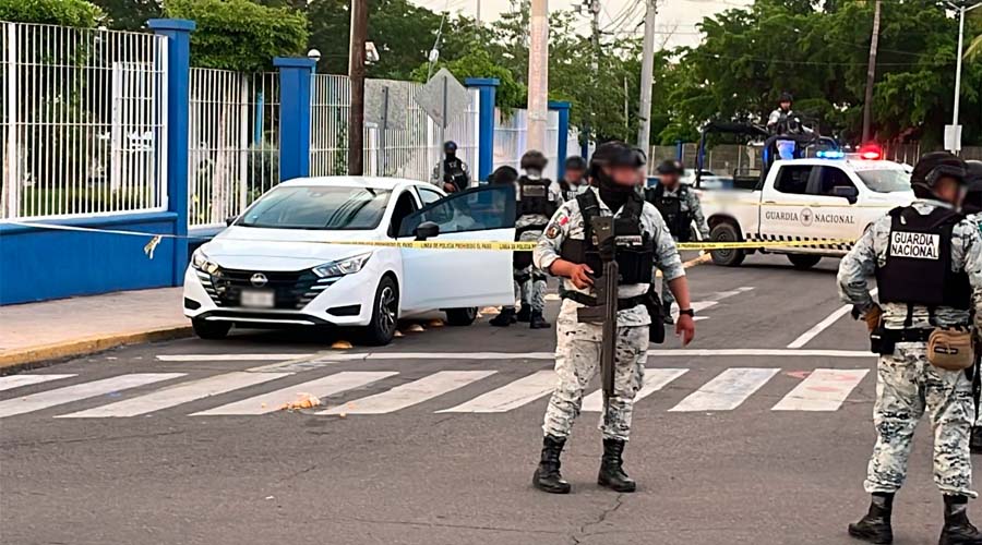 aseguran un auto robado en Culiacán