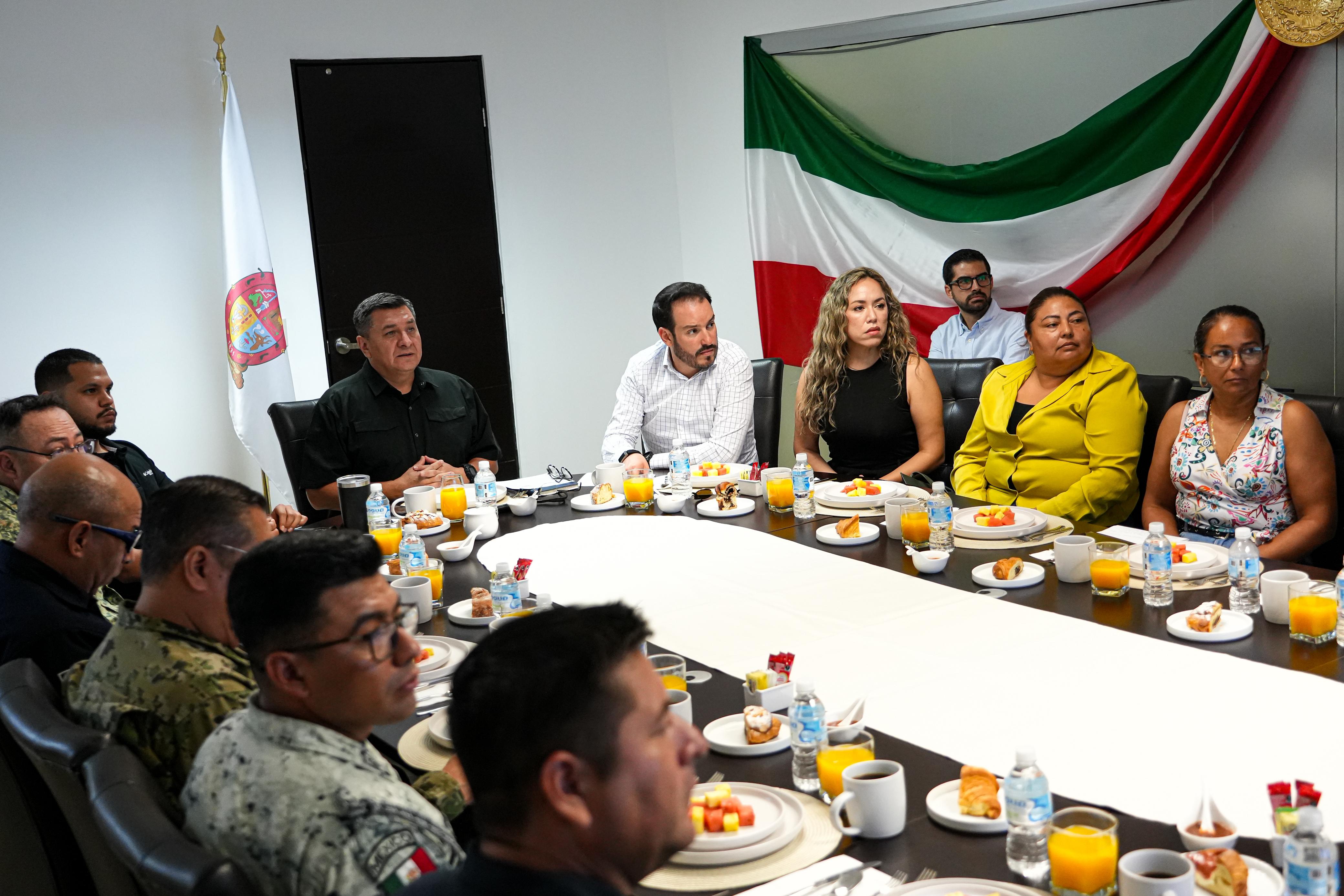Reunión entre autoridades de Navolato.
