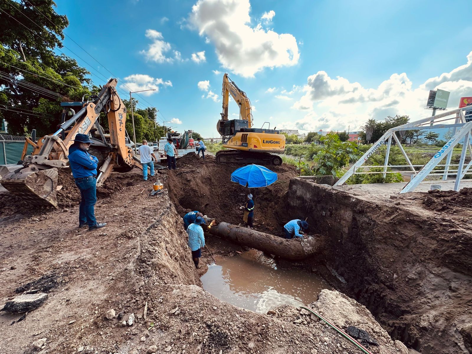 Avanzan trabajos de rehabilitación hidráulica de la avenida Federalismo en Culiacán