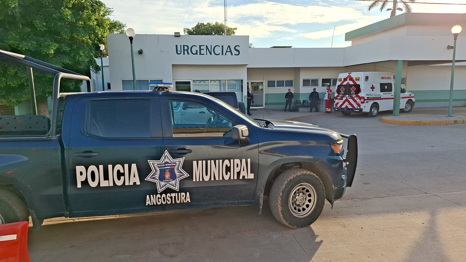 Balacera en pleno centro de Angostura deja a un hombre herido