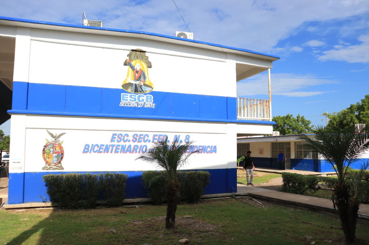 Escuela Bicentenario de la Independencia Sección 27