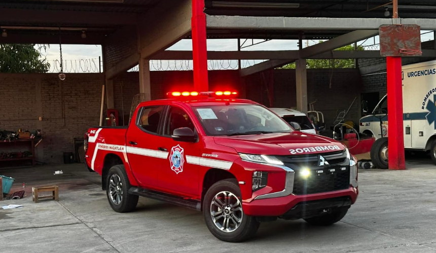 Camioneta de Bomberos Mazatlán