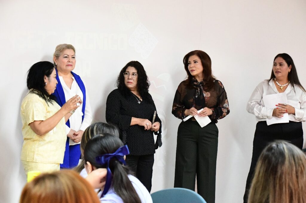 Primera sesión de Consejo Técnico Escolar en Sinaloa.