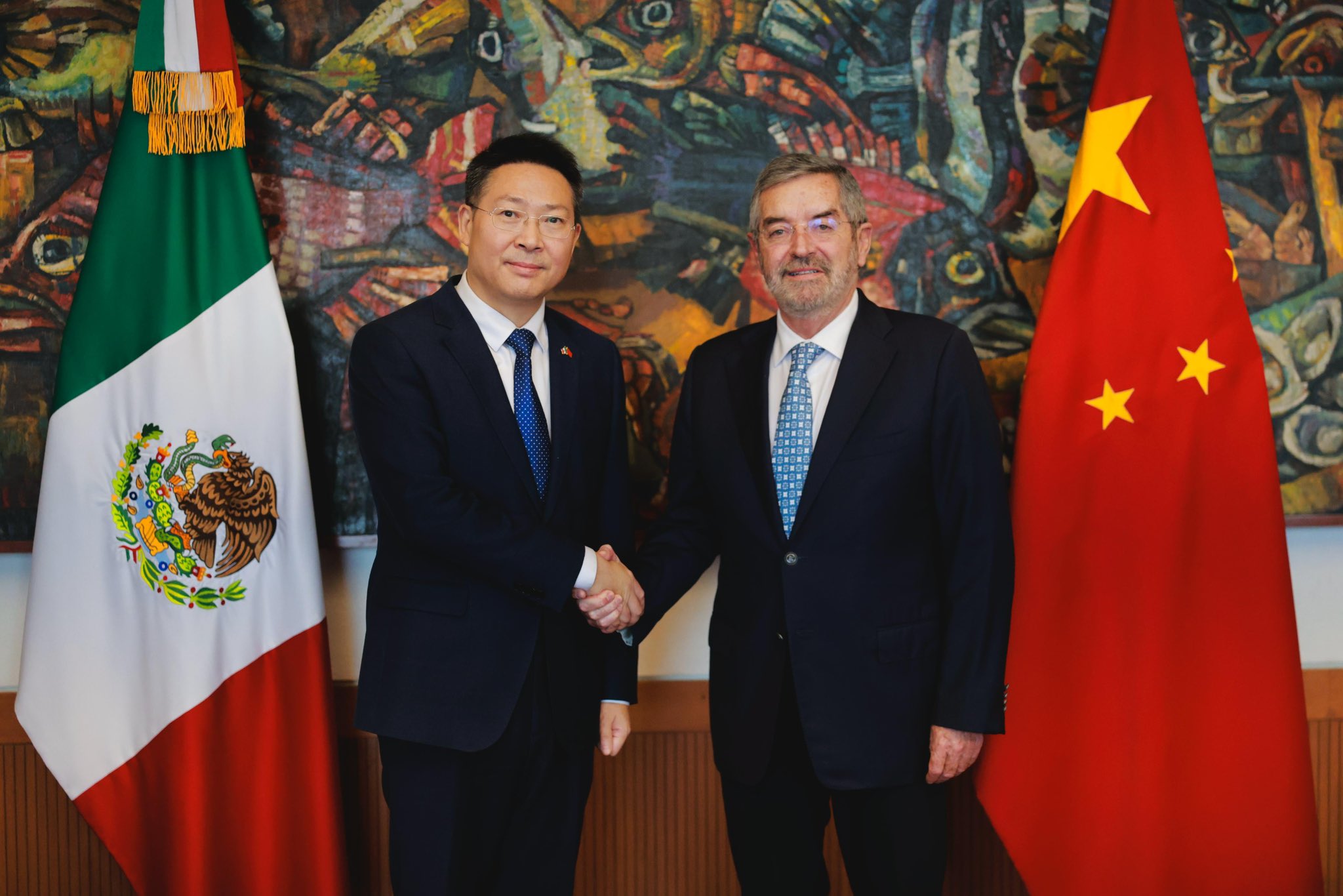 En medio de tensiones comerciales, canciller De la Fuente se reúne con embajador de China en México