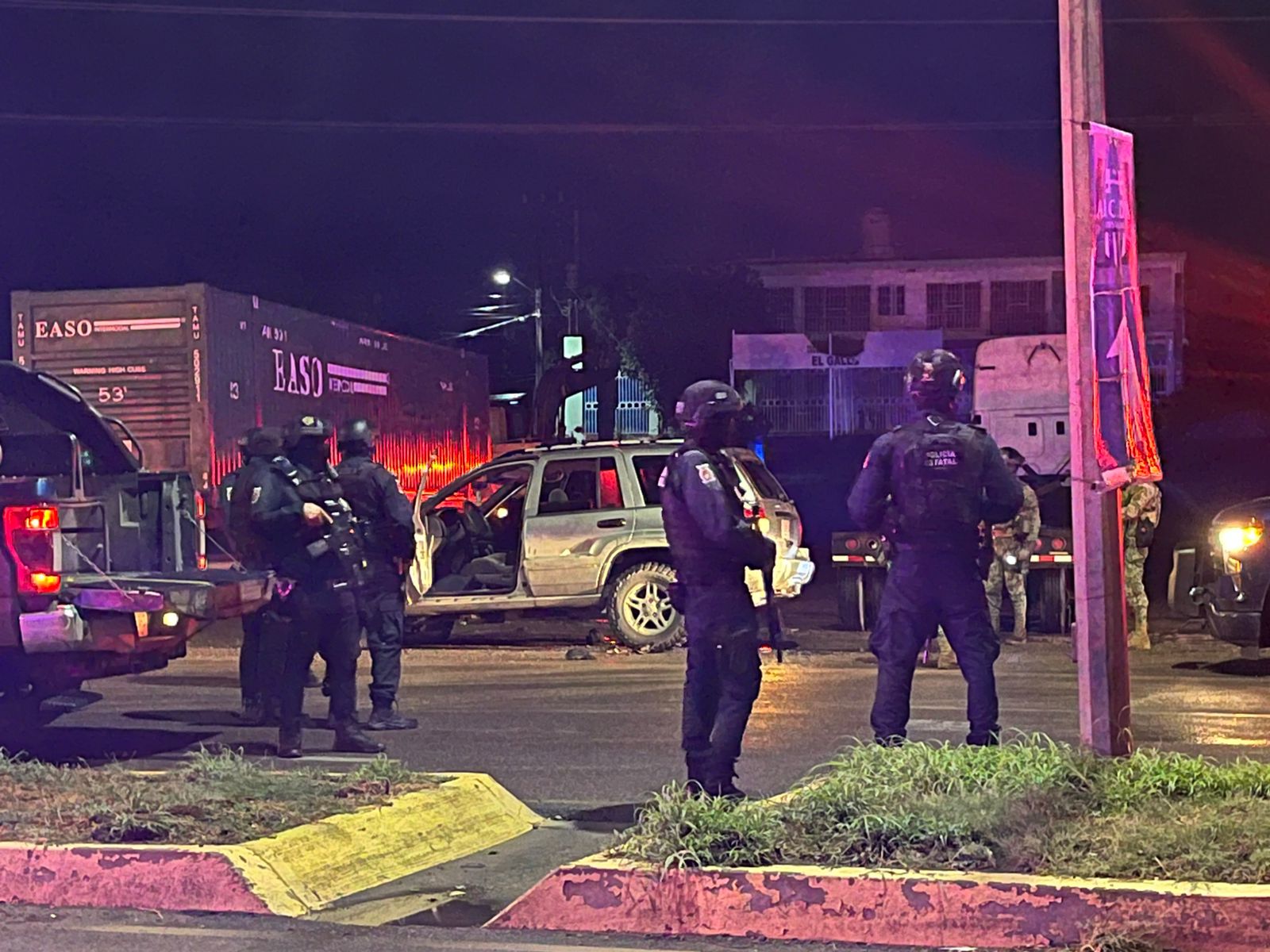 Civiles armados atacan a policías en Bacurimí, en Culiacán; hay cuatro lesionados