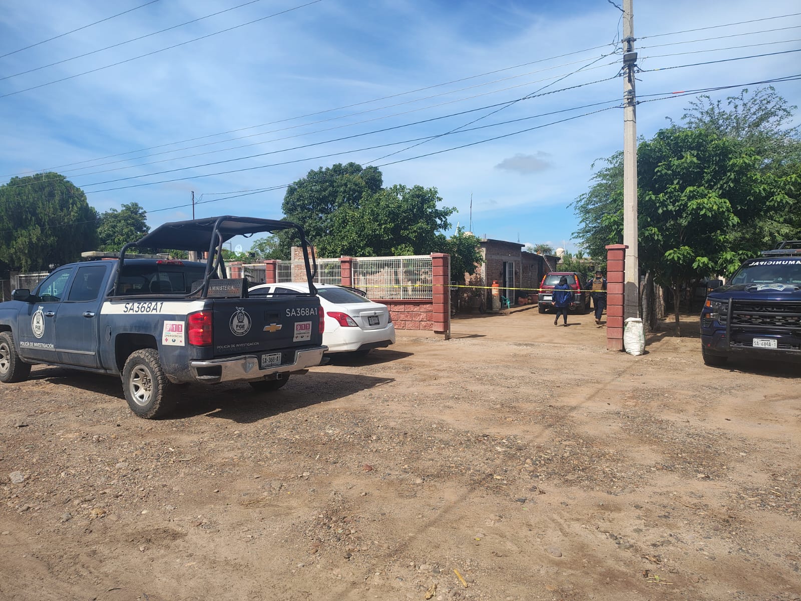 Policía de Investigación en el domicilio donde falleció el adulto mayor.