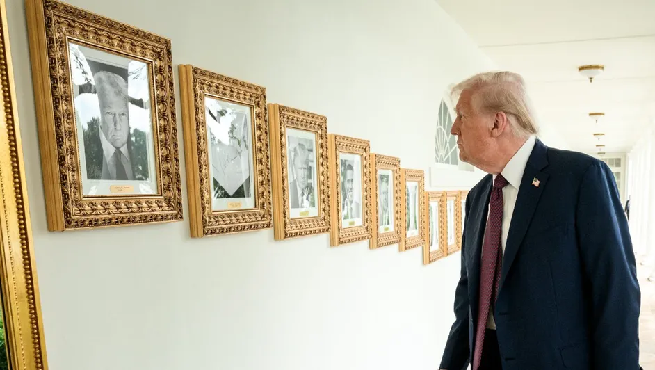 ¡Polémico! Trump sustituye retrato de Biden en la Casa Blanca con foto de máquina para copiar firmas