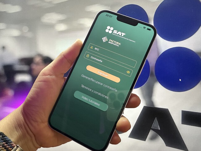 Emite tus facturas electrónicas desde el celular con la app SAT Móvil