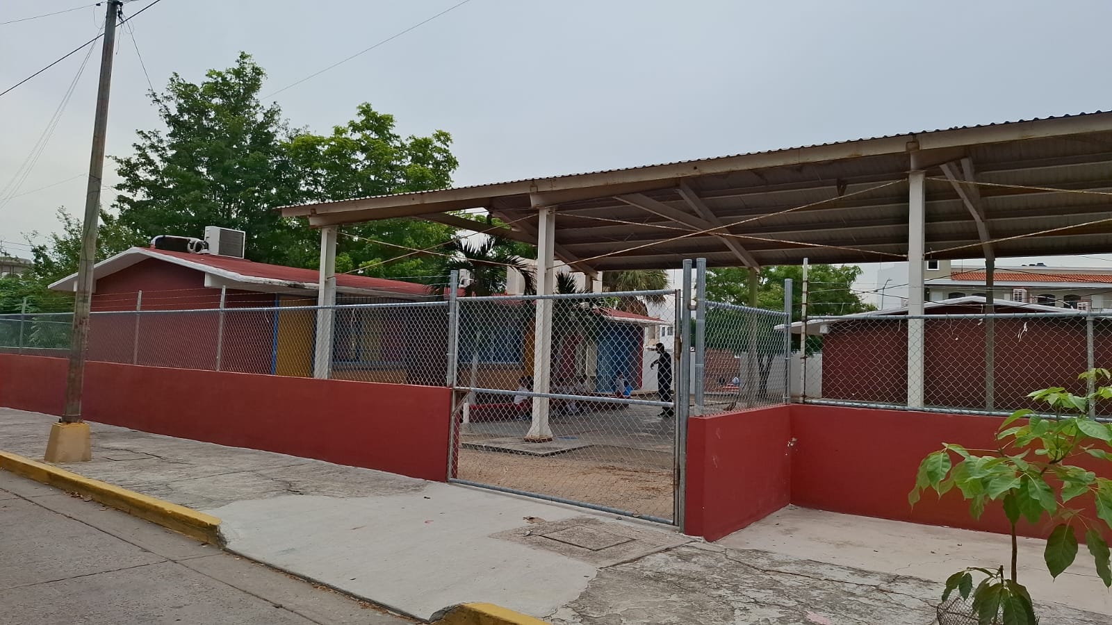 En Mazatlán el Jardín de Niños Gandhi presenta fallas en el suministro de energía eléctrica