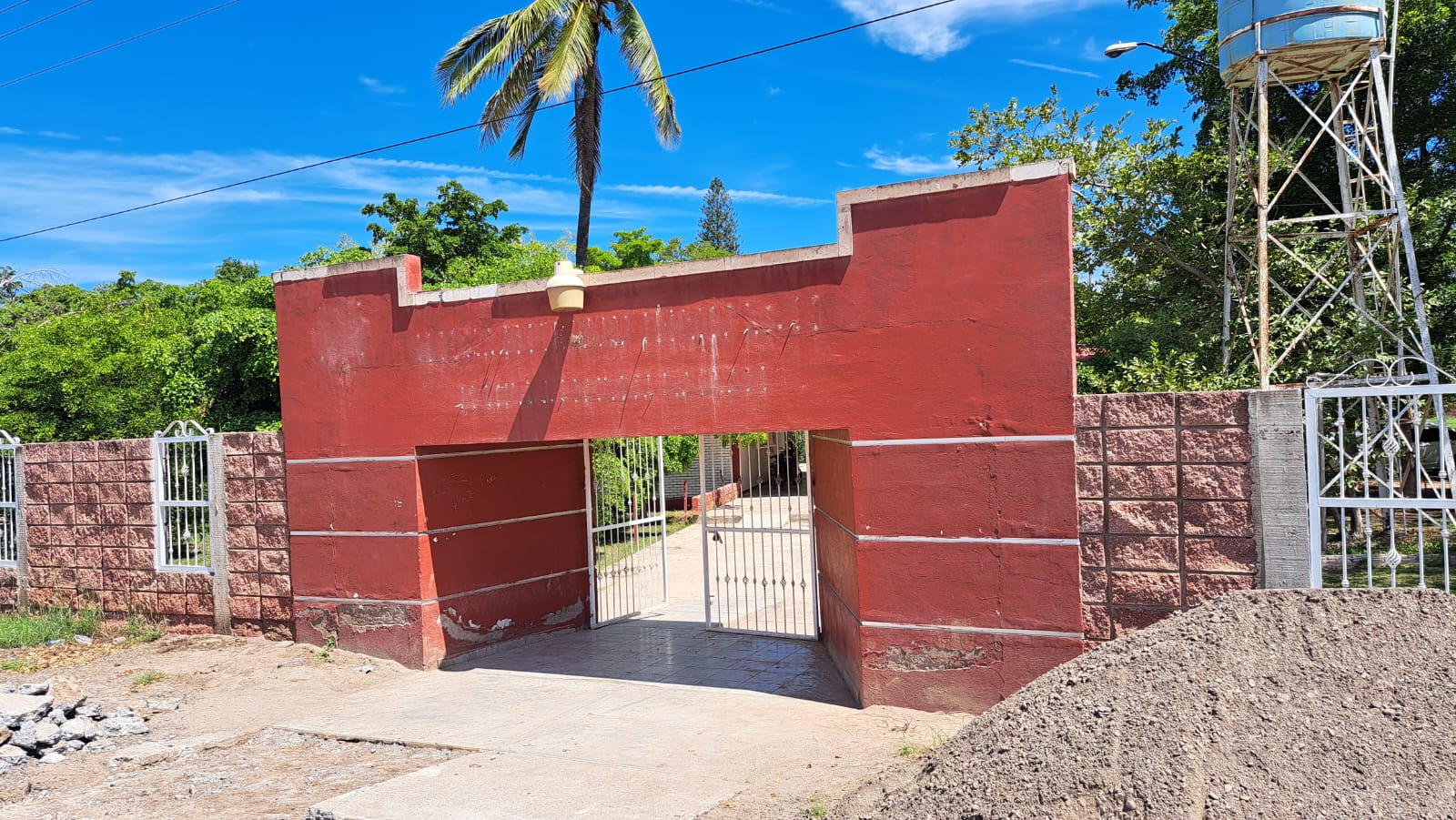 Escuela Secundaria Técnica número 35 en La Brecha, Guasave.