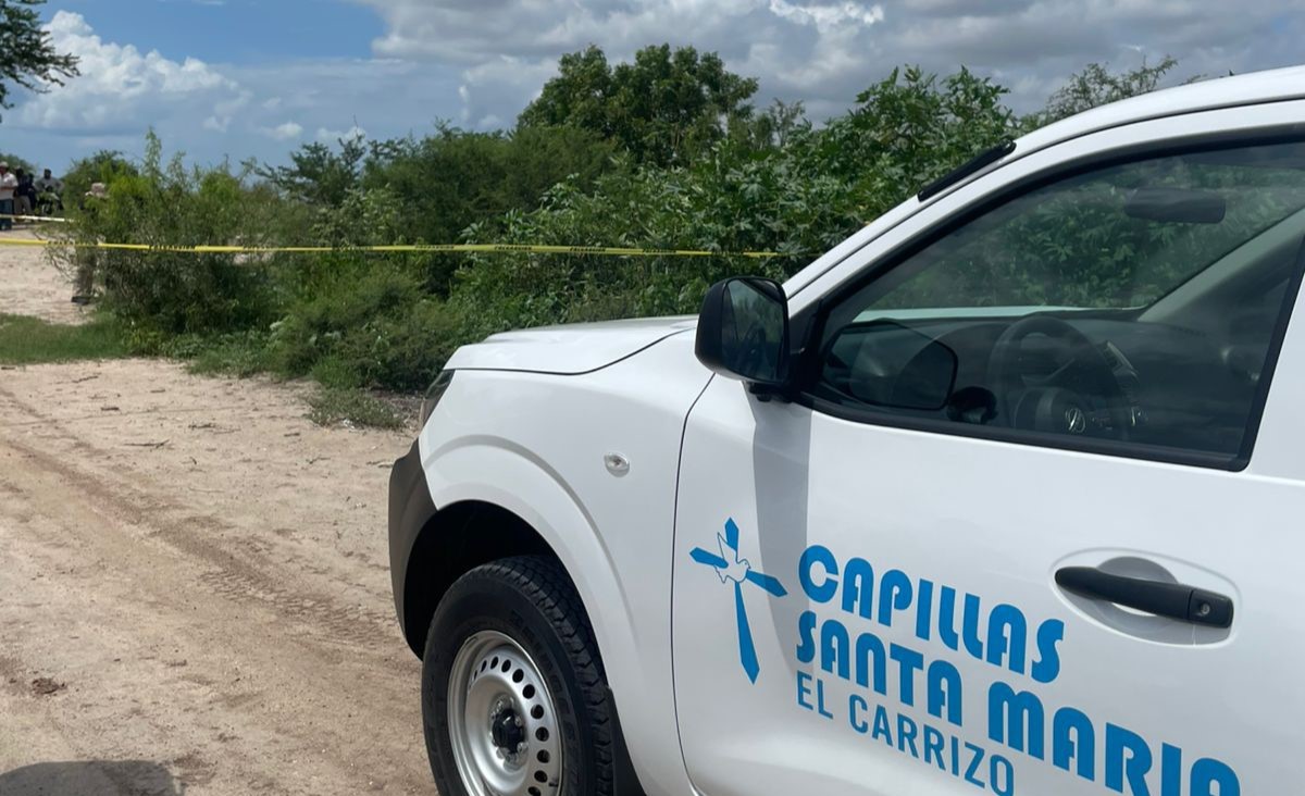 La osamenta fue encontrada en un predio agrícola entre el ejido Bacorehuis y Guillermo Chávez Talamantes, El Carrizo, Ahome.