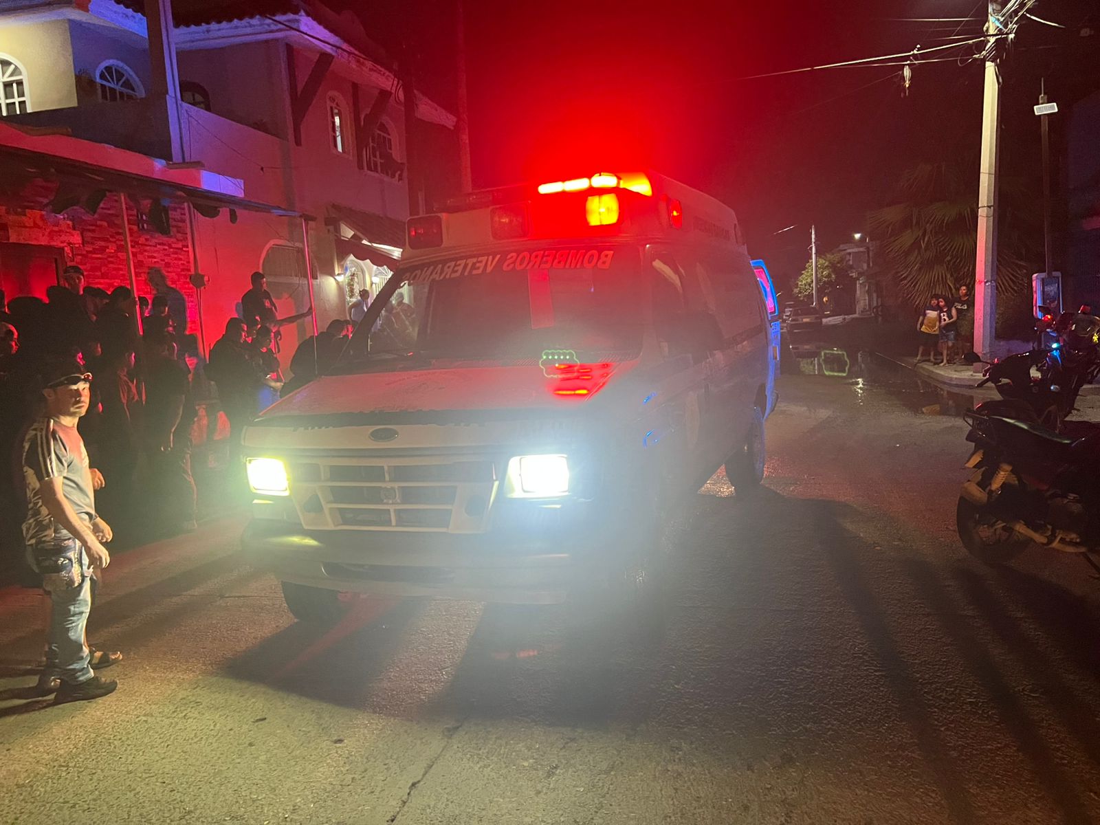 Hieren con arma blanca a un adulto y muere al llegar a un hospital en Mazatlán