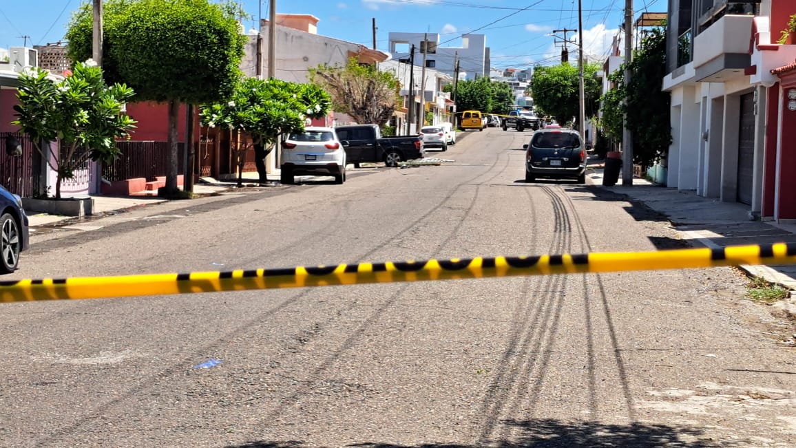 Asesinan a conductor de camioneta durante persecución