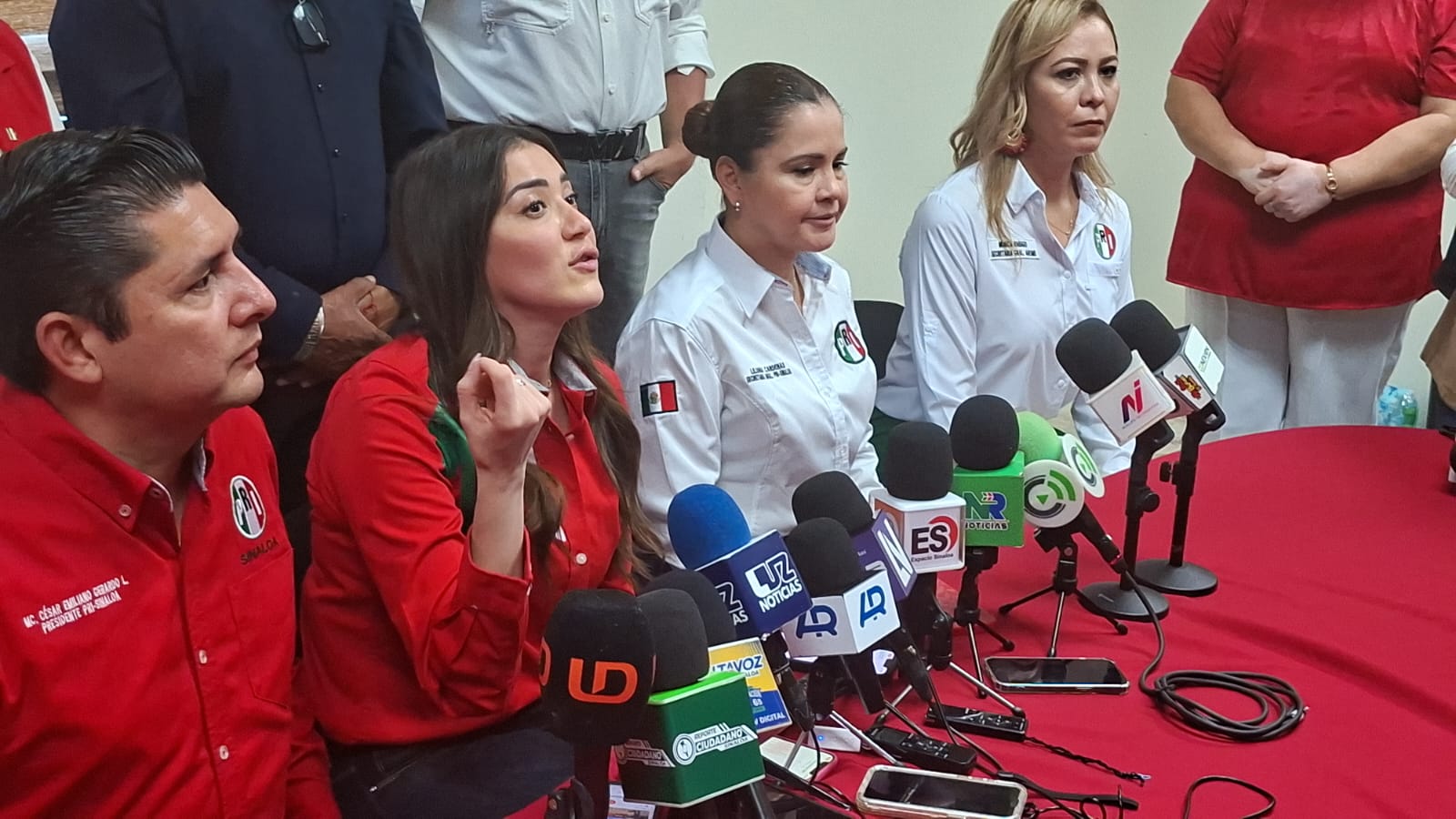 Paloma Sánchez Ramos Senadora del PRI señala que la propuesta para aumentar el impuesto a refrescos es con fines recaudatorios