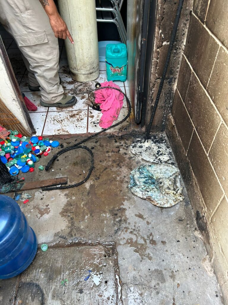 Incendio en fraccionamiento al poniente de Los Mochis 