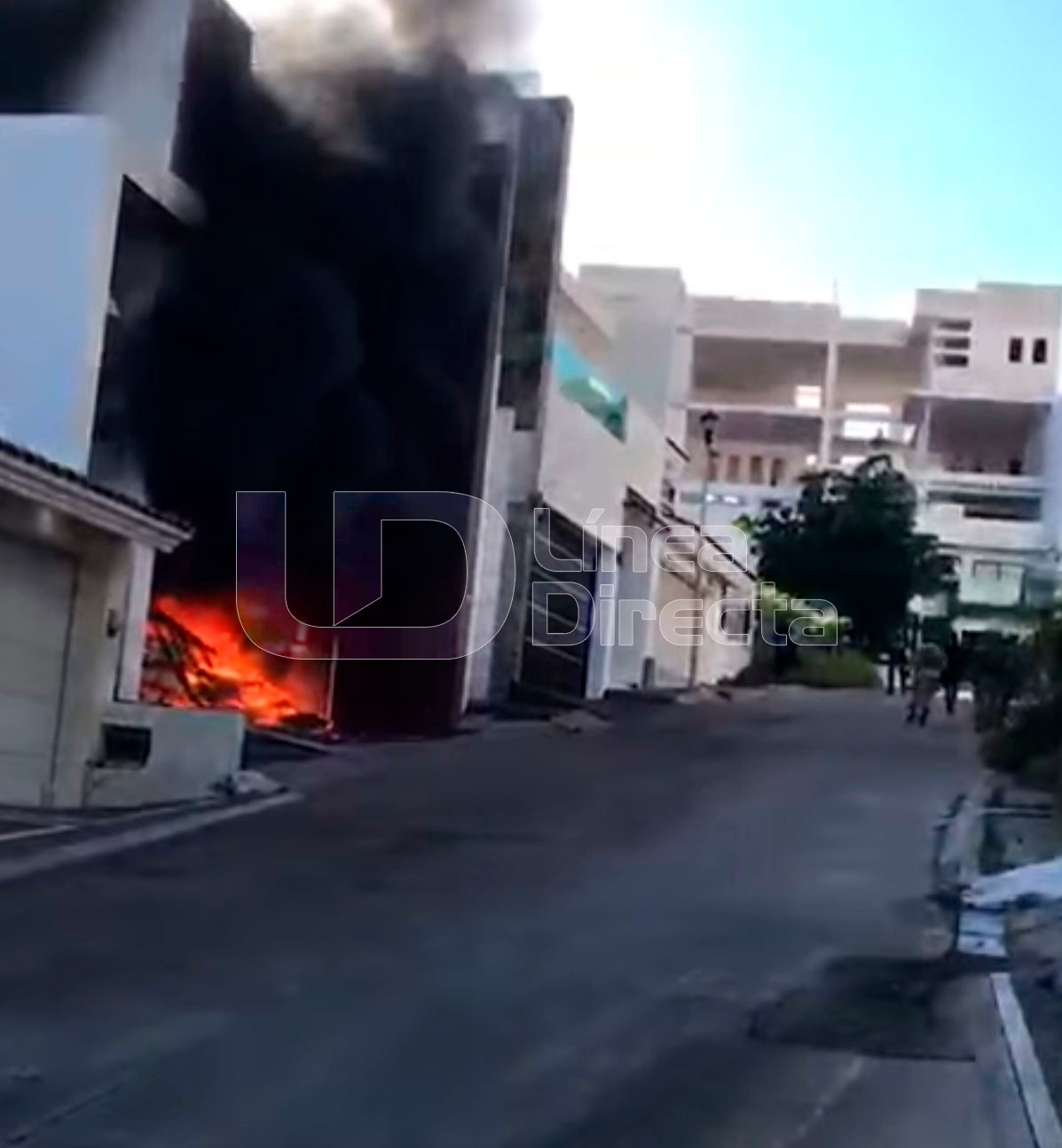Se registra incendio en casa vandalizada