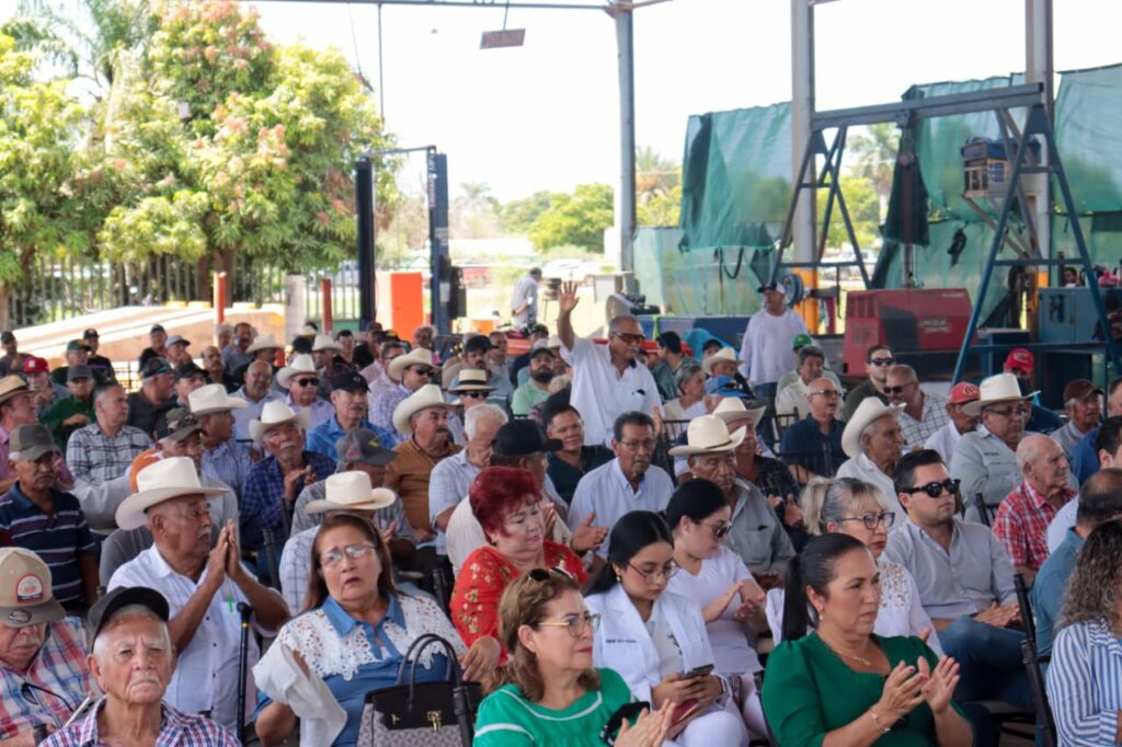 José Aurelio Urquijo Celis asume la dirigencia del Módulo de Riego Santa Rosa