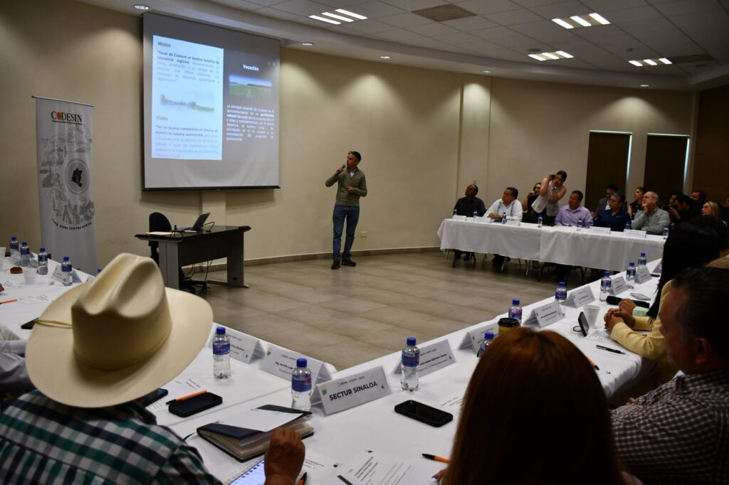 Kayak, surf y pesca deportiva en playas Las Glorias y Bellavista, Guasave, en el plan Turístico 2050