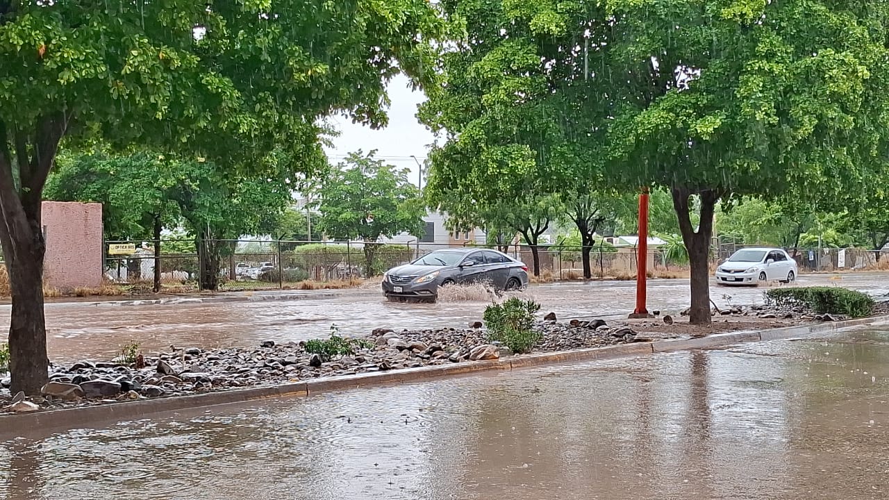 Día lluvioso en Guamúchil.