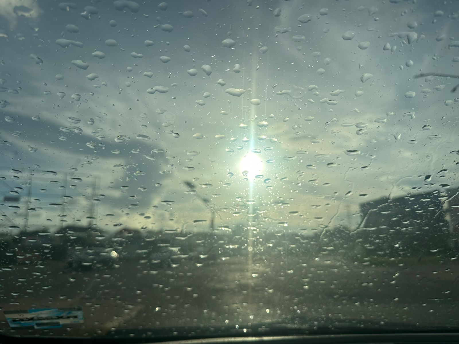 Lluvia Sinaloa con sol, Lluvias calor