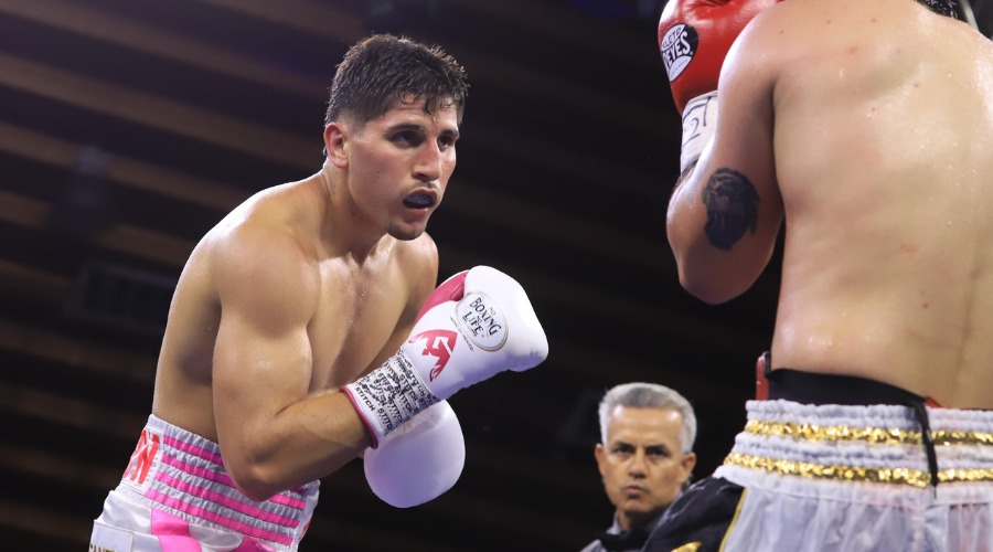 Marco Verde, boxeador mazatleco.