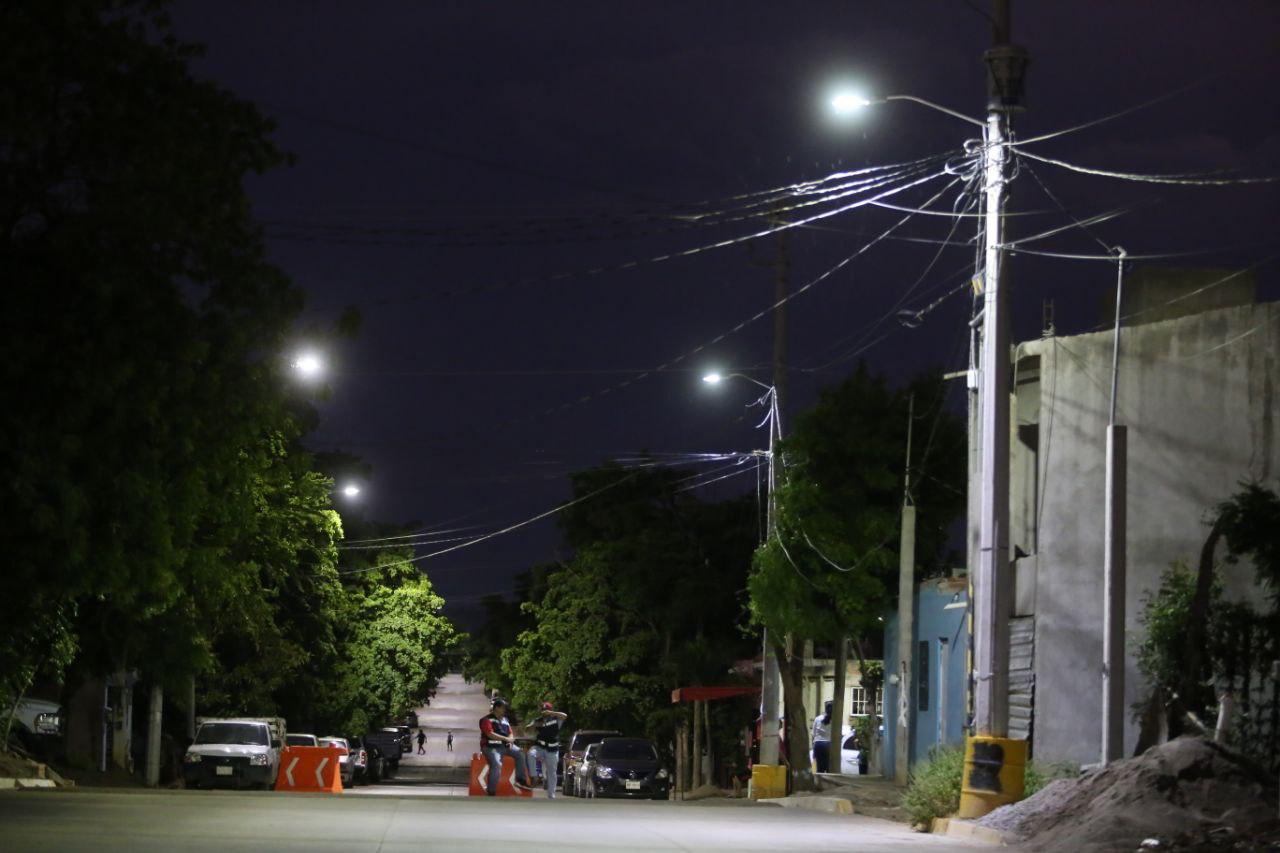 Instalación de luminarias tipo LED por parte del programa 