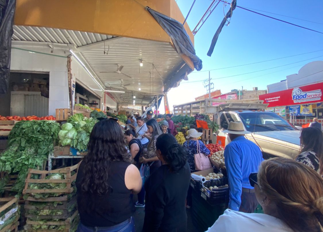 Comercio de Guasave “respira” con el regreso a clases