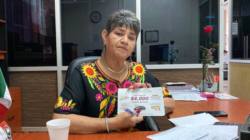 Monica Nava Castro, Recaudadora de Rentas de Guasave
