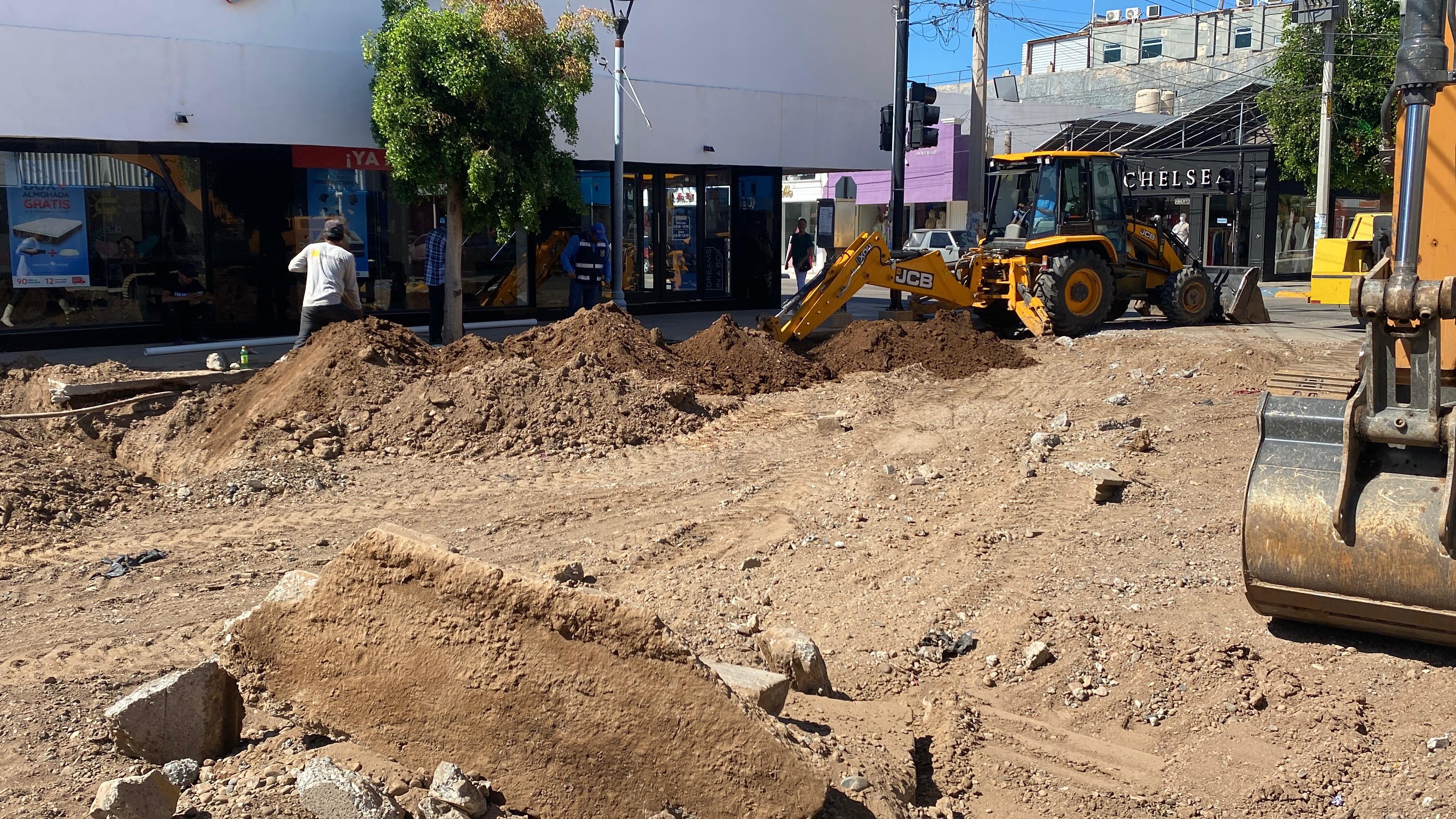 Comerciantes afectados por obras de la calle Cuahtémoc buscan alternativas