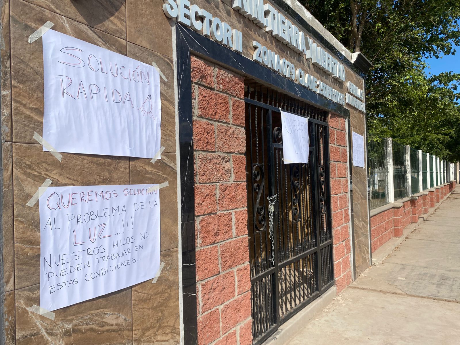 PRIMARIA TOMADA EN LAS GRULLAS MARGEN IZQUIERDA